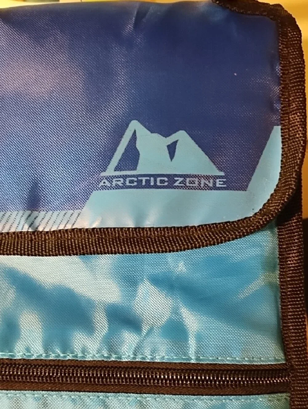 Arctic Zone Blue Insulated Toiletry/Toiletry Bag with Front Pocket